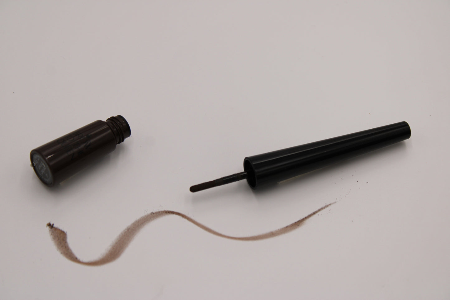 Perfect Brow Dip Liner